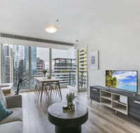 Views and hotel-style extras in a great location - Accommodation Tasmania