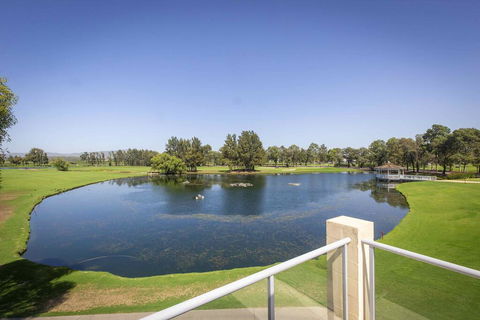 Villa On The Green - Accommodation Tasmania 1
