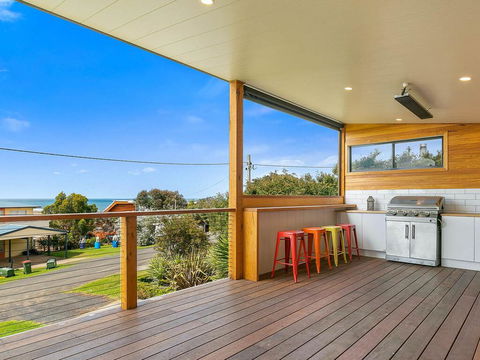 Waikiki Views - Accommodation Tasmania 3
