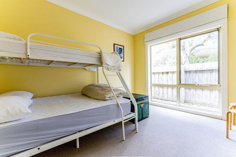 WALKIN' ON SUNSHINE - Accommodation Tasmania 1