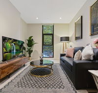 Walking to Darling Harbour ICCQVB Shopping Mall - Accommodation Tasmania
