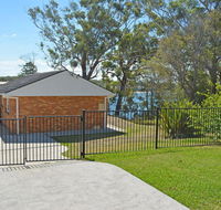 Wanda Magic' 19 Randall Drive - beautiful water front house - Accommodation Tasmania