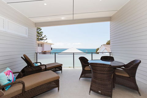 Wanda Waterfront Retreat - Beautiful Beach House - Accommodation Tasmania 1