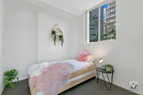 WARRICK FRAM 3 BEDS APT FREE PARKING WALK TO WESTFIELD CLOSE TO HOSPITAL NWF003 - Accommodation Tasmania 1