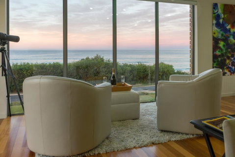 Watercolours - Accommodation Tasmania 0
