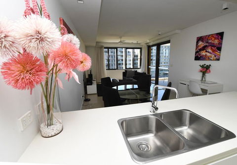 WATERFRONT DARWIN TROPICAL DELIGHT - Accommodation Tasmania 0