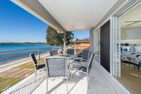 Waterfront Wonderland Foreshore Drive 41 - Accommodation Tasmania 2