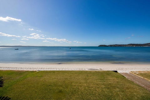 Waterfront Wonderland Foreshore Drive 41 - Accommodation Tasmania 3