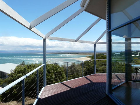 Waterline Holiday Home - Accommodation Tasmania 0