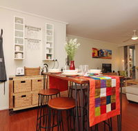 Colour Pop Fitzroy - 3 bedroom pet friendly - Accommodation Tasmania