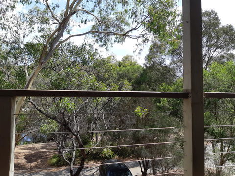 Elevated Holiday House Overlooks Tranquil Wetlands - Accommodation Tasmania 10