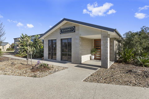 Quality Hotel Point Cook - Accommodation Tasmania 2