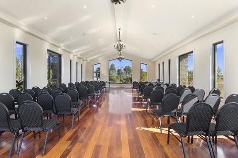 Quality Hotel Point Cook - Accommodation Tasmania 3