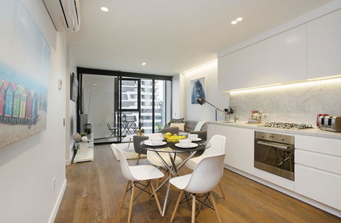 Complete Host CBD Lighthouse Apartments - Accommodation Tasmania 16