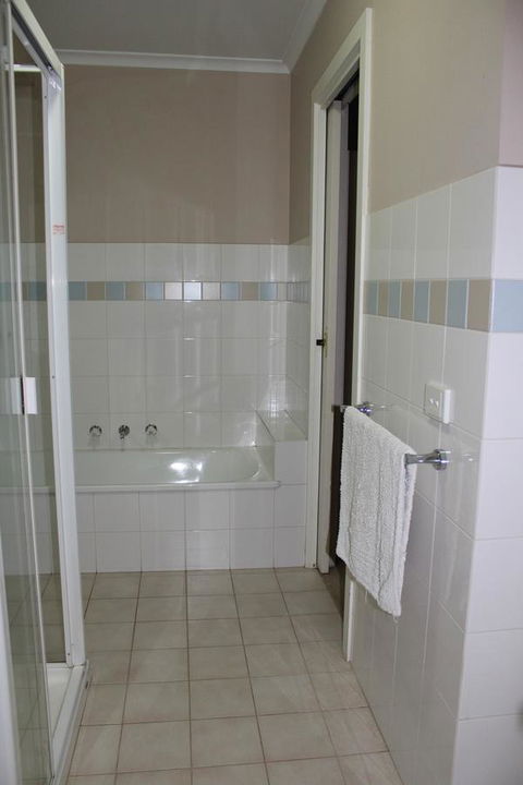 Australian Home Away @ Box Hill 2 Bedroom - Accommodation Tasmania 11