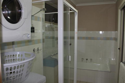 Australian Home Away @ Box Hill 2 Bedroom - Accommodation Tasmania 10