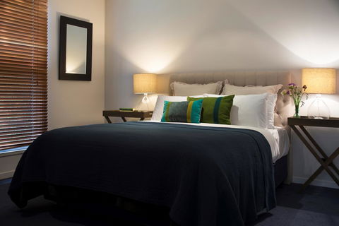 Lake Como Villa - Accommodation Tasmania 9