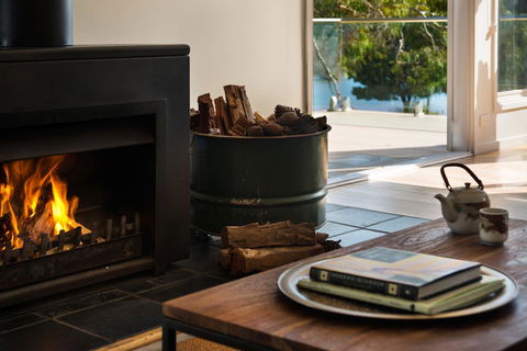 Lake Como Villa - Accommodation Tasmania 8