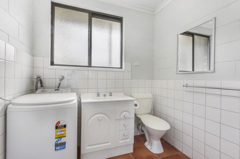 Hybiscus Waterfront Apartments - Accommodation Tasmania 30