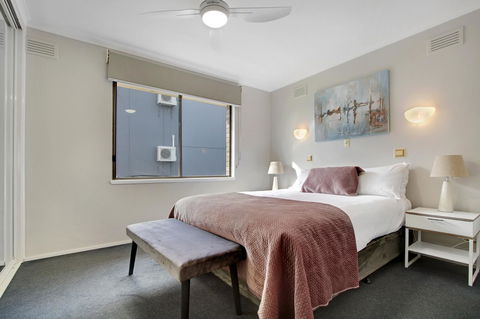 Hybiscus Waterfront Apartments - Accommodation Tasmania 13