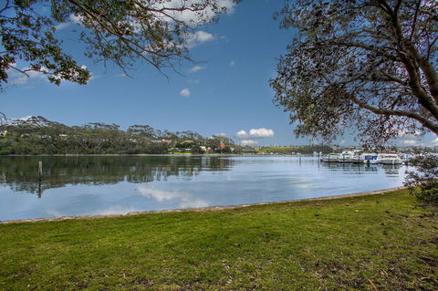 Hybiscus Waterfront Apartments - Accommodation Tasmania 33