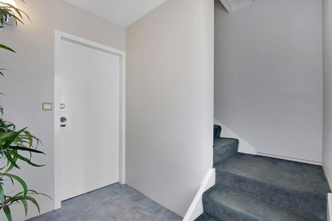 Hybiscus Waterfront Apartments - Accommodation Tasmania 1