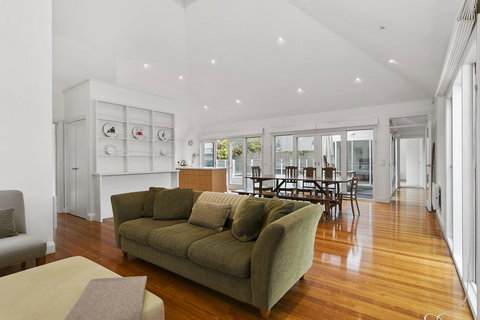 Perfect Blairgowrie Beach House - Accommodation Tasmania 4