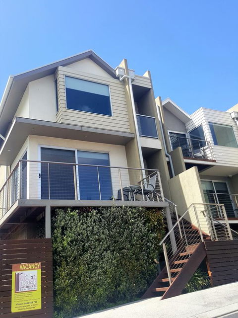 104 On Merri Apartments - Accommodation Tasmania 12