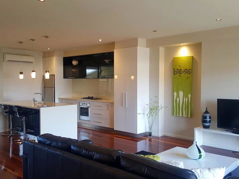 104 On Merri Apartments - Accommodation Tasmania 17