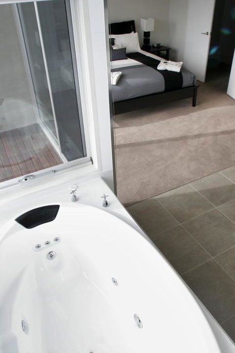 104 On Merri Apartments - Accommodation Tasmania 2