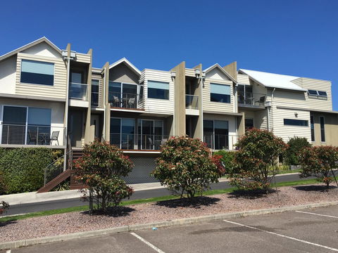 104 On Merri Apartments - Accommodation Tasmania 1