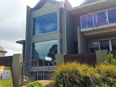 104 On Merri Apartments - Accommodation Tasmania 13
