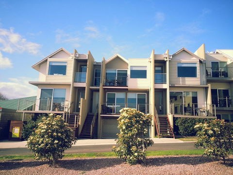 104 On Merri Apartments - Accommodation Tasmania 11
