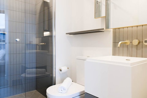 Deluxe Sea Views Apartment - Accommodation Tasmania 13