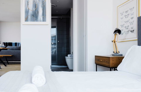 Deluxe Sea Views Apartment - Accommodation Tasmania 16