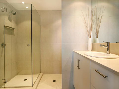 La Mer Sunshine Beachfront - Accommodation Tasmania 23