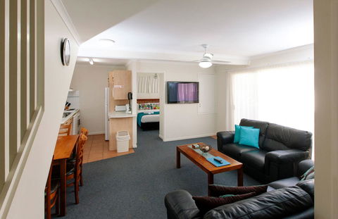 Rainbow Getaway Holiday Apartments - Accommodation Tasmania 30