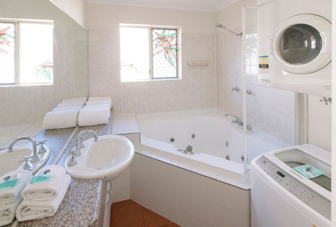Rainbow Getaway Holiday Apartments - Accommodation Tasmania 31