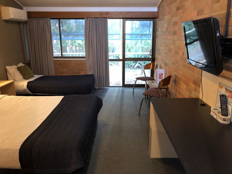 Bribie Island Hotel - Accommodation Tasmania 2