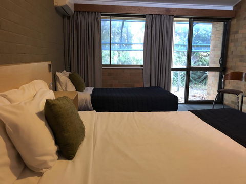 Bribie Island Hotel - Accommodation Tasmania 19