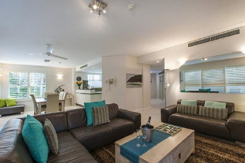 Emerald Noosa - Accommodation Tasmania 14
