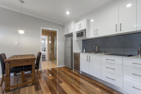 Pandanus Spa Cottage - Accommodation Tasmania 9