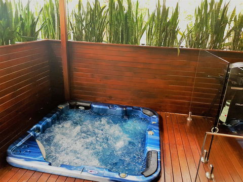 Pandanus Spa Cottage - Accommodation Tasmania 6