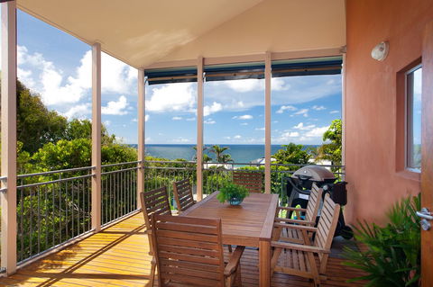 Jolly Roger's Beach House - Accommodation Tasmania 1