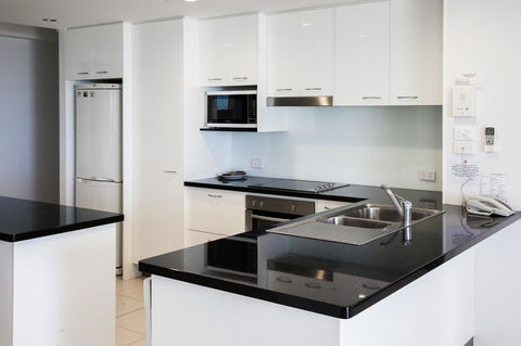 Coolum Caprice - Accommodation Tasmania 9