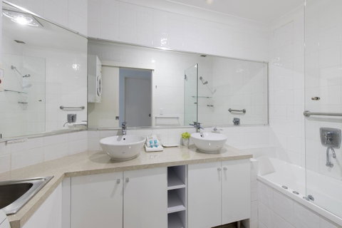Noosa Shores Resort - Accommodation Tasmania 16