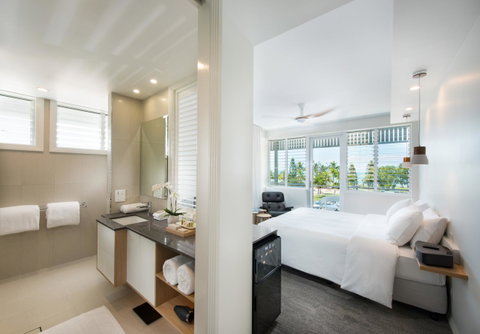 Heart Hotel And Gallery Whitsundays - Accommodation Tasmania 2