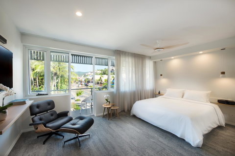 Heart Hotel And Gallery Whitsundays - Accommodation Tasmania 0