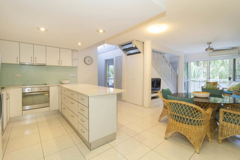 The White House Port Douglas - Accommodation Tasmania 23
