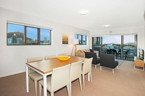 Allure Hotel & Apartments - Accommodation Tasmania 7